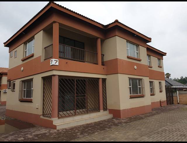 180M² OFFICE TO LET IN THREE RIVERS PROPER